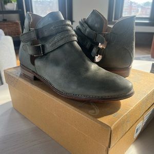 Free People Booties in Olive size 38